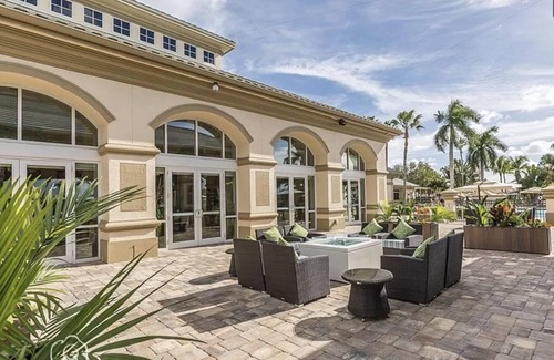 Biggar Apartamento | Modern apartment in famous gated Legends Country Club in Fort Myers, Fl.