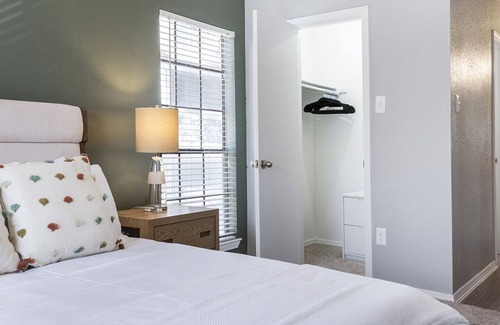 Fort Worth Apartamento | Modern Apartment in Prime Location (ID8521X55)