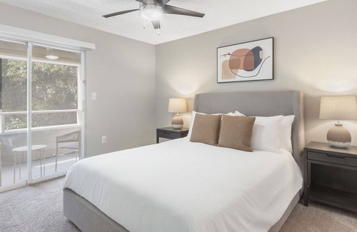 Plant City Apartamento | Modern Apartment in Prime Location (ID1009X955)