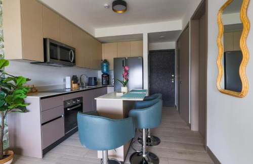 San Jose Apartamento | Modern Apartment located in Trendy San Jose Condo