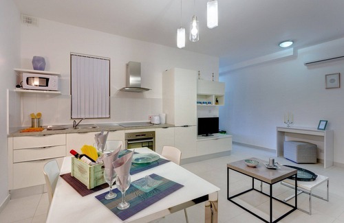 Il-Balluta Apartamento | Modern Apartment Top Location Perfect for Families