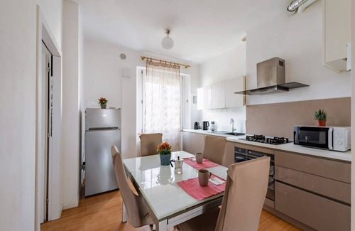 Sud-Est Apartamento | Modern Apartment near Verona center!