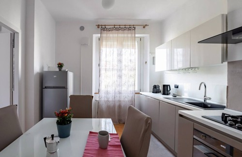 Sud-Est Apartamento | Modern Apartment near Verona center!