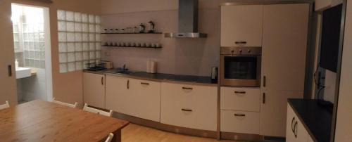 Stare Mesto Apartamento | Modern Apartment Perlova