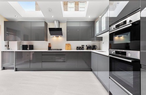College Park and Old Oak Apartamento | Modern Apartment Shepherd's Bush Near Westfield