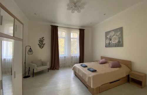 Lviv City Center Apartamento | Modern Apartment