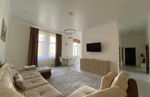Lviv City Center Apartamento | Modern Apartment