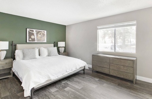 Spring Valley Apartamento | Modern Apartment in Prime Location (ID1206X797)