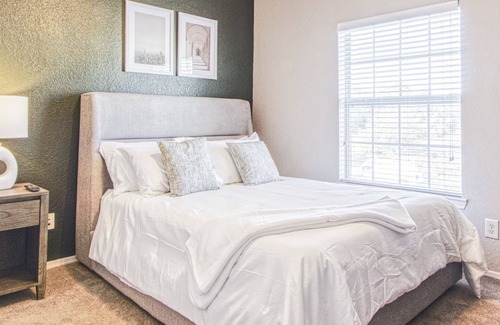 Pinellas Park Apartamento | Modern Apartment in Prime Location (ID8629X90)