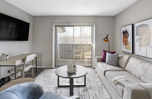 St. Petersburg - Clearwater Apartamento | Modern Apartment in Prime Location (ID1313X620)