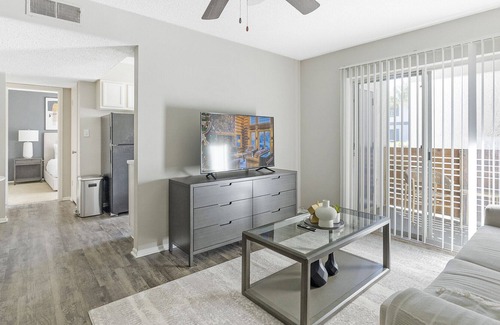 St. Petersburg - Clearwater Apartamento | Modern Apartment in Prime Location (ID1213X949)