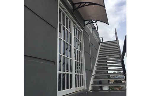 San Fernando Apartamento | Apartamento moderno de 2 dormitorios con vistas a la azotea