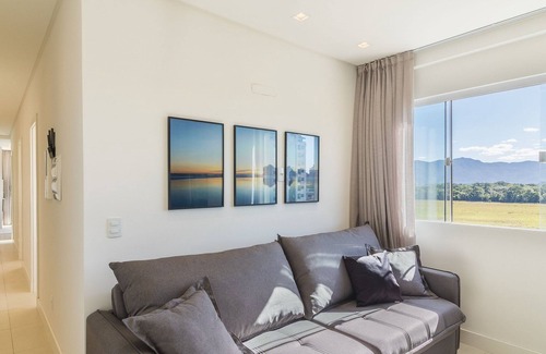 Porto Belo Apartamento | Modern Apartment with barbecue in Porto Belo LDA0703