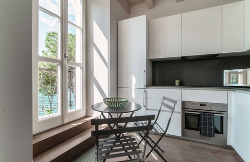 Morcote Apartamento | Moderno apartamento con vistas al lago en Morcote (Balcone sul Lago)