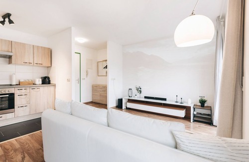 Mickten Apartamento | Apartamento moderno con home cinema + Netflix en Dresden para hasta 4 personas.