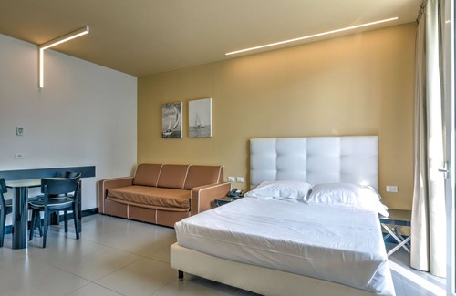 Viserbella Apartamento | Modern Apartment with Spa in Rimini Italy