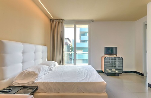 Viserbella Apartamento | Modern Apartment with Spa in Rimini Italy