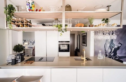 Nacka Apartamento | Modern apartment with large terrace and outdoor spa