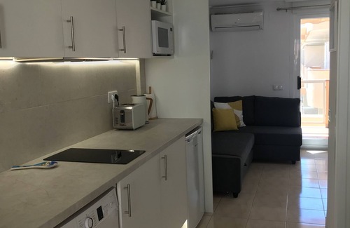 Denia Apartamento | Modern apartment with pool that sleeps up to 3 people 400m from the sandy beach.