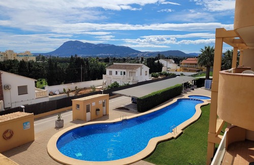 Denia Apartamento | Modern apartment with pool that sleeps up to 3 people 400m from the sandy beach.