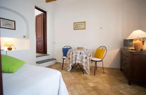 Lipari Apartamento | Modern Apartment with Sea View in Lipari