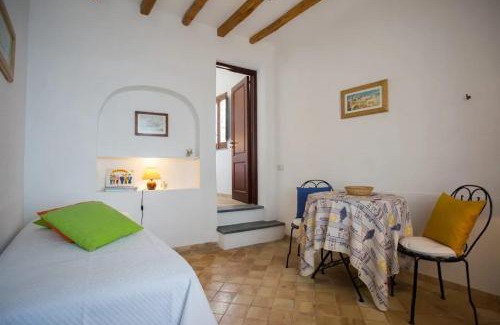 Lipari Apartamento | Modern Apartment with Sea View in Lipari