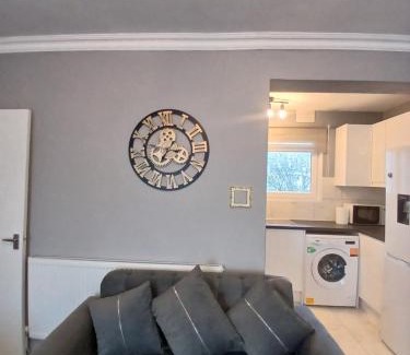 Kennington Apartamento | Modern Apartment Zone 1, 2 Bed Sleeps 6 with Balcony in Central London - Open for Families Relocating, Business Stay, and Long Stay