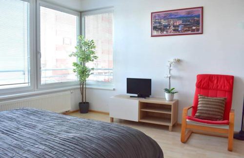 Zlicin Apartamento | Modern apartments - Airport 8mins