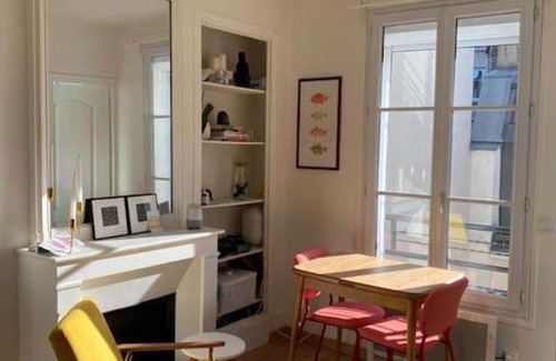 Quartier du Gros-Caillou Apartamento | Modern Appartement w/ Tour Eiffel View in the 7th