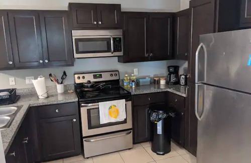 Edinburg Apartamento | Modern Apt B · 2 Bedrooms/2 Bathrooms — Great Location!
