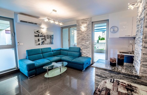 Znjan Apartamento | Modern apt close to Znjan beach, with big terrace