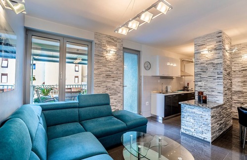 Znjan Apartamento | Modern apt close to Znjan beach, with big terrace