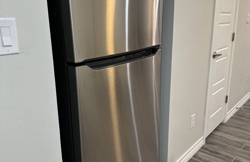 Brownsville Condominio | Modern apt/King bed/Free parking/Wi-fi