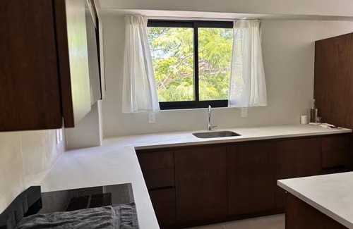 P Chahue Apartamento | Modern Apt with Pool - 5 Min walk to Chahue Beach
