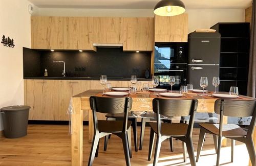 Les Gets Apartamento | Nuevo apartamento cerca de remontes mecánicos en Les Gets con terraza soleada y garaje cerrado