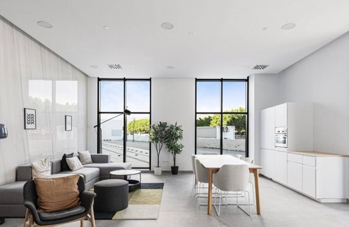 Palma-Palmilla Apartamento | Modern Apartment w/ Shared Pool and Terrace
