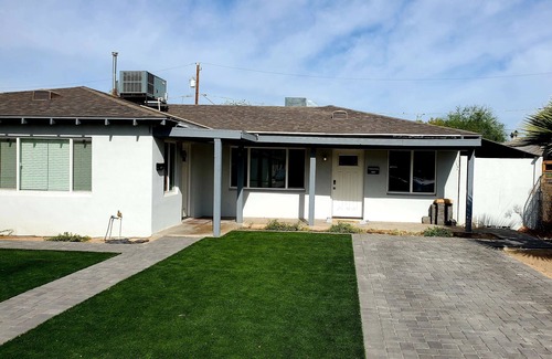 Camelback East Casa | Modern Arcadia lite bungalow