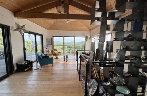 Corconne Casa | Casa de madera ecológica moderna del arquitecto.