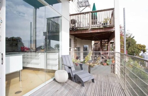Inner Mission Casa | Modern Architectural Gem - 4 Bdrm