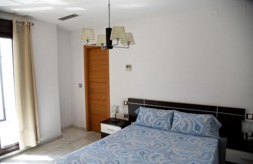 Cruz Roja-Capuchinos Apartamento | Modern Atico, Close Macarena/Sevilla center