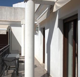 Cruz Roja-Capuchinos Apartamento | Modern Atico, Close Macarena/Sevilla center