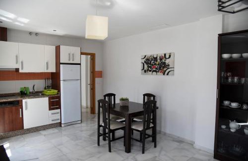 Cruz Roja-Capuchinos Apartamento | Modern Atico, Close Macarena/Sevilla center