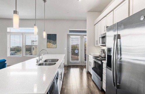 Montopolis Apartamento | Modern Austin 2BR 2B Unit with Pool,Parking & WiFi