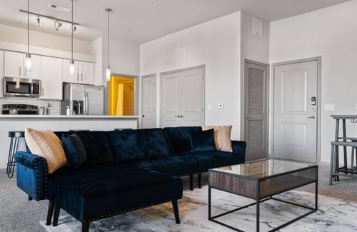 Montopolis Apartamento | Modern Austin 2BR 2B Unit with Pool,Parking & WiFi