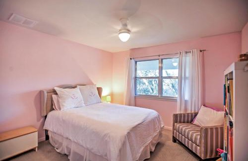 Barton Hills Casa | Modern Austin Home with Yard about 1 Mi from ACL!
