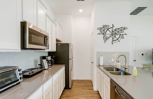 Manchaca Casa | Modern Austin Vacation Rental: 13 Mi to Downtown!