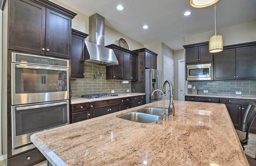 Palm Valley Casa | Modern Azure Home w/ Beautiful Patio, Pool & Spa!