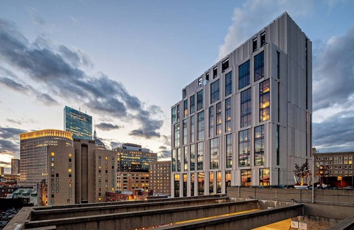 Bay Village Apartamento | Modern Back Bay 1br w/ w/d & gym, nr Boston Common, by Blueground