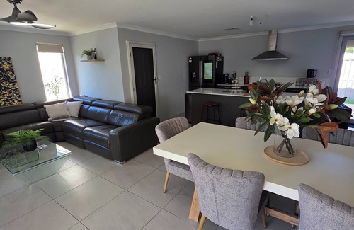 Bassendean Casa | Modern Bassendean Abode