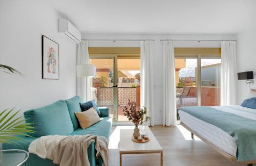 Nikki Beach Apartamento | Modern beach apartment Romana Playa in Marbella, Elviria